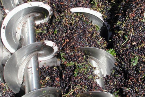 Бункеры-питатели шнековые для приема винограда