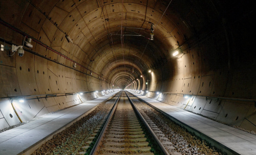 Крепления арок железнодорожных туннелей