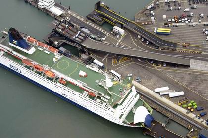 Оборудование и сооружения для портов