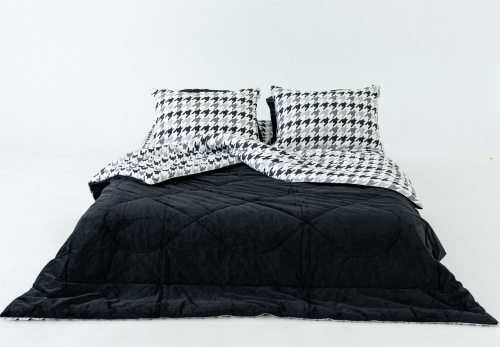 Комплекты постельного белья с одеялами